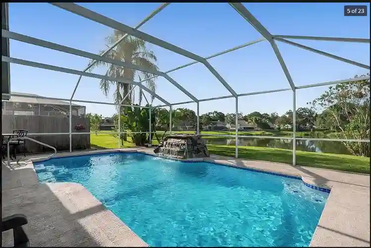 Looking for Roommate