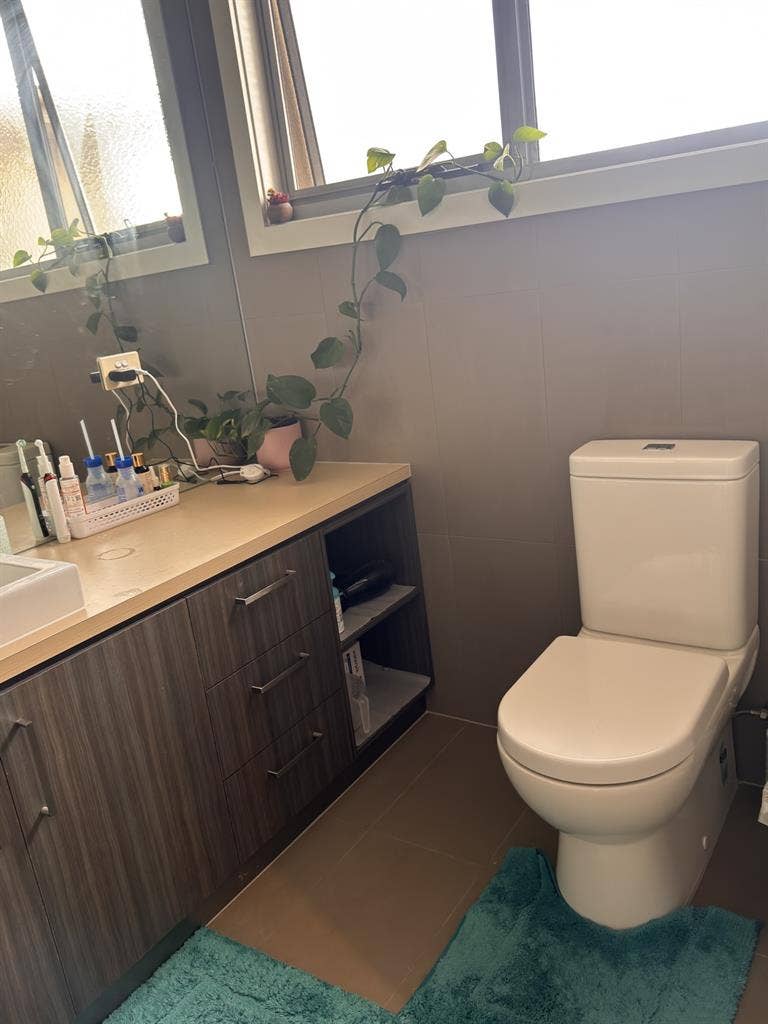 Full furnished ensuite room