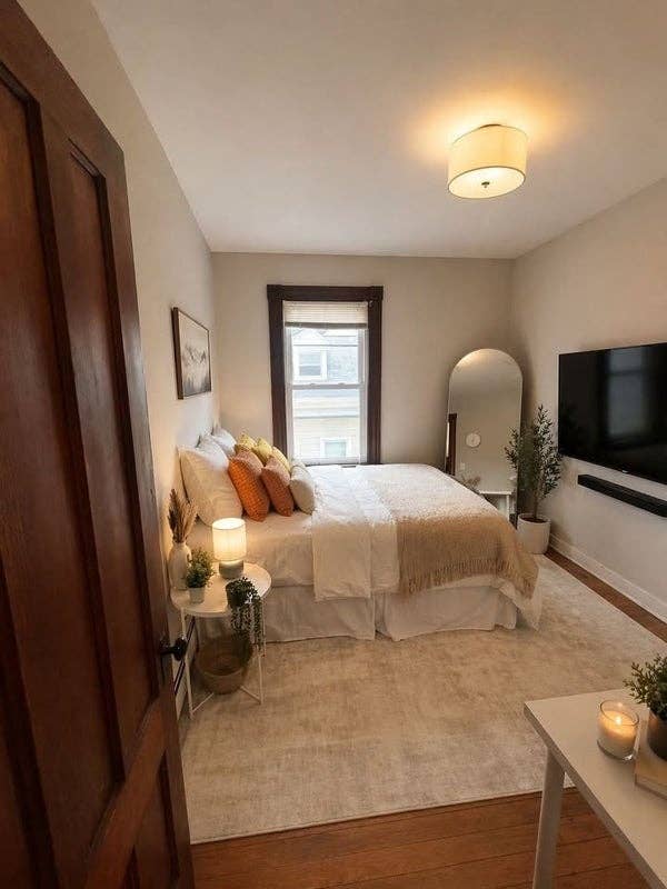 PRIVATE FURNISHED ROOM FOR RENT