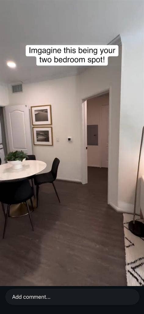 Looking for a roomie in luxury apt