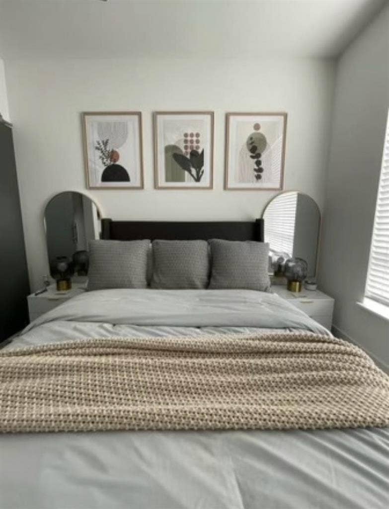 Modern 1 Bedroom, 1 Bathroom