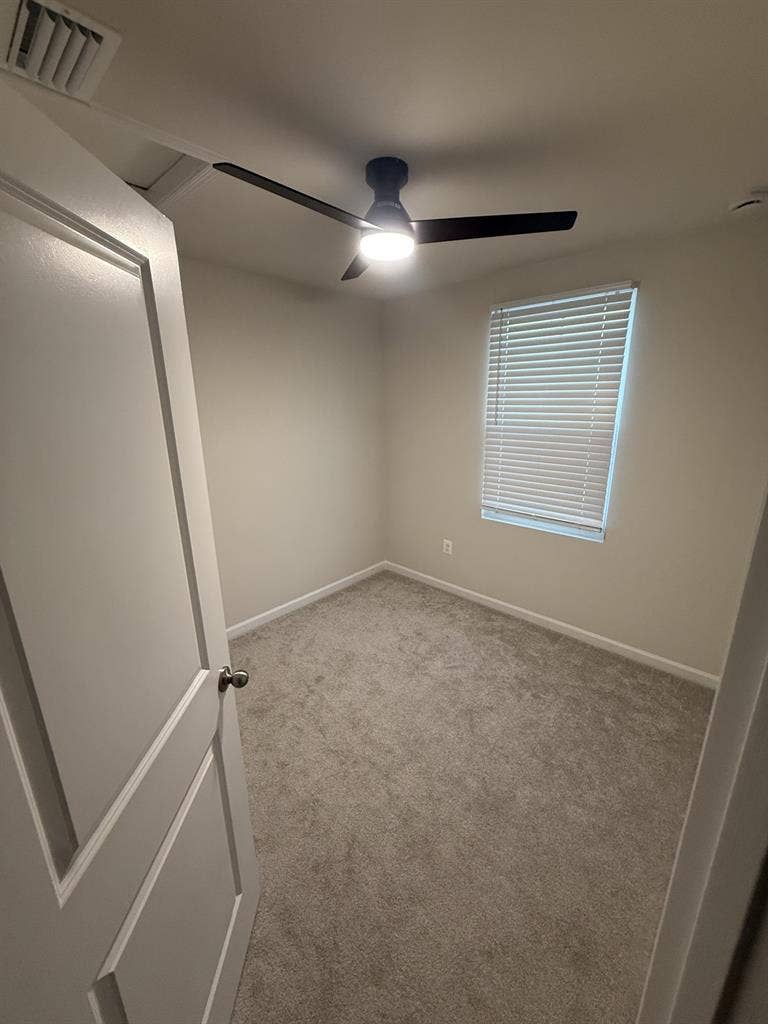 Private room for rentt