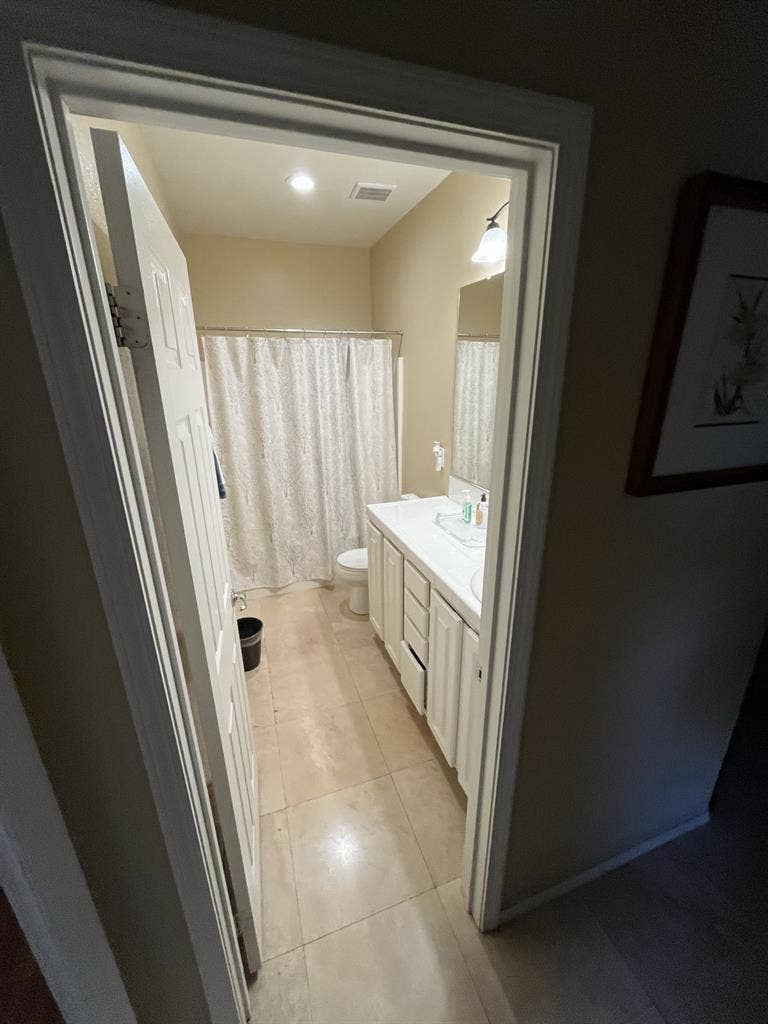 2 private rooms for rent