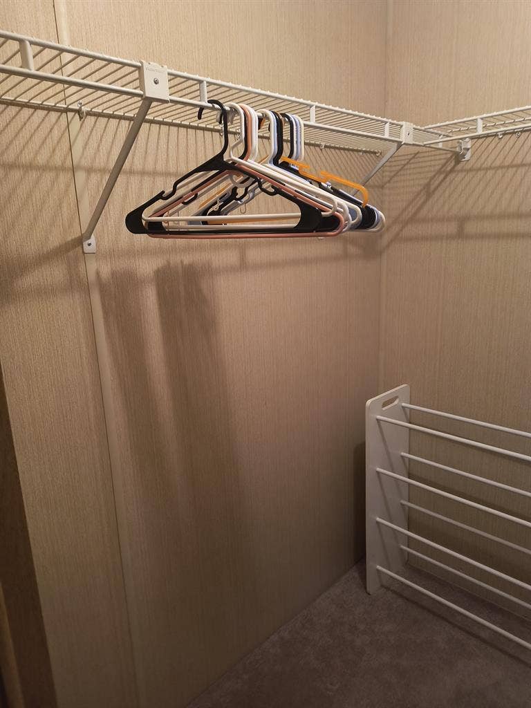Looking for 55+ Women Roommate
