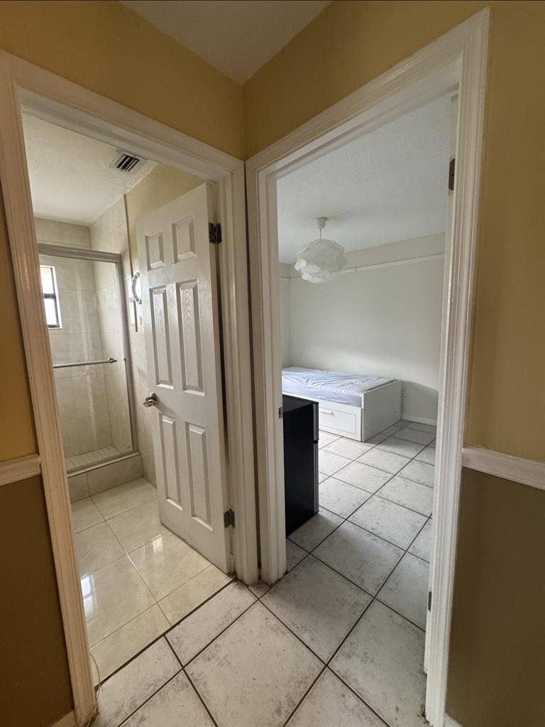 Room For Rent