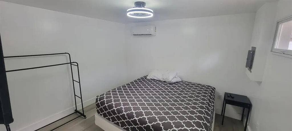 1br/1 bath Lake Howard area
