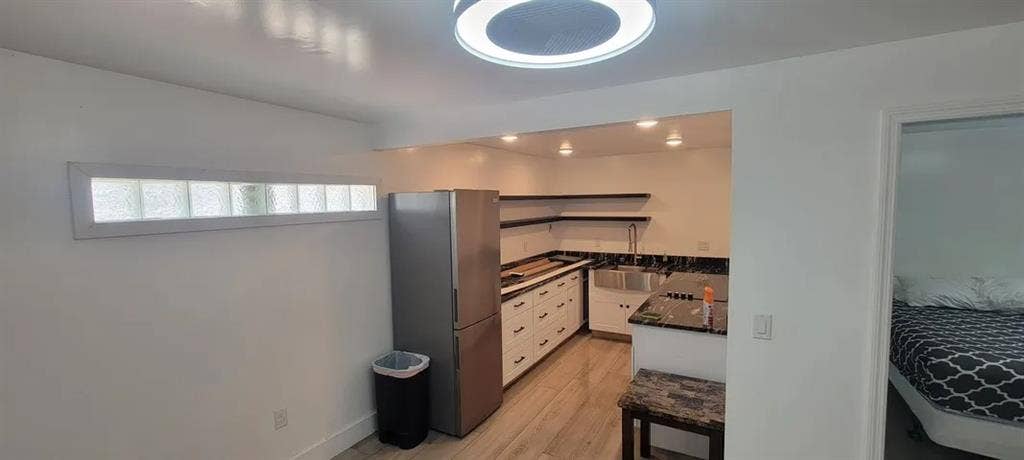 1br/1 bath Lake Howard area