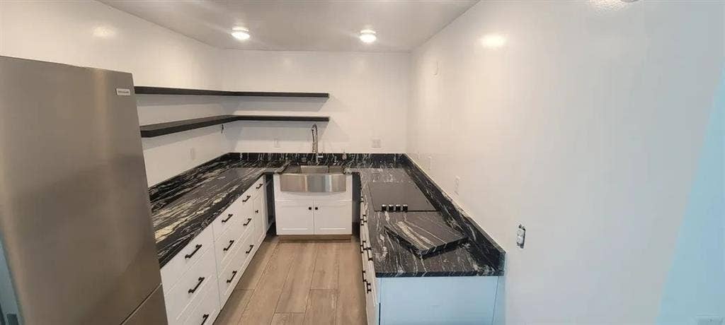 1br/1 bath Lake Howard area