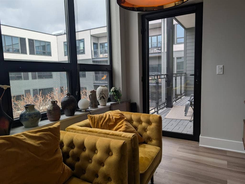 ISO roommate 2 bed / 2 bath (26/27)