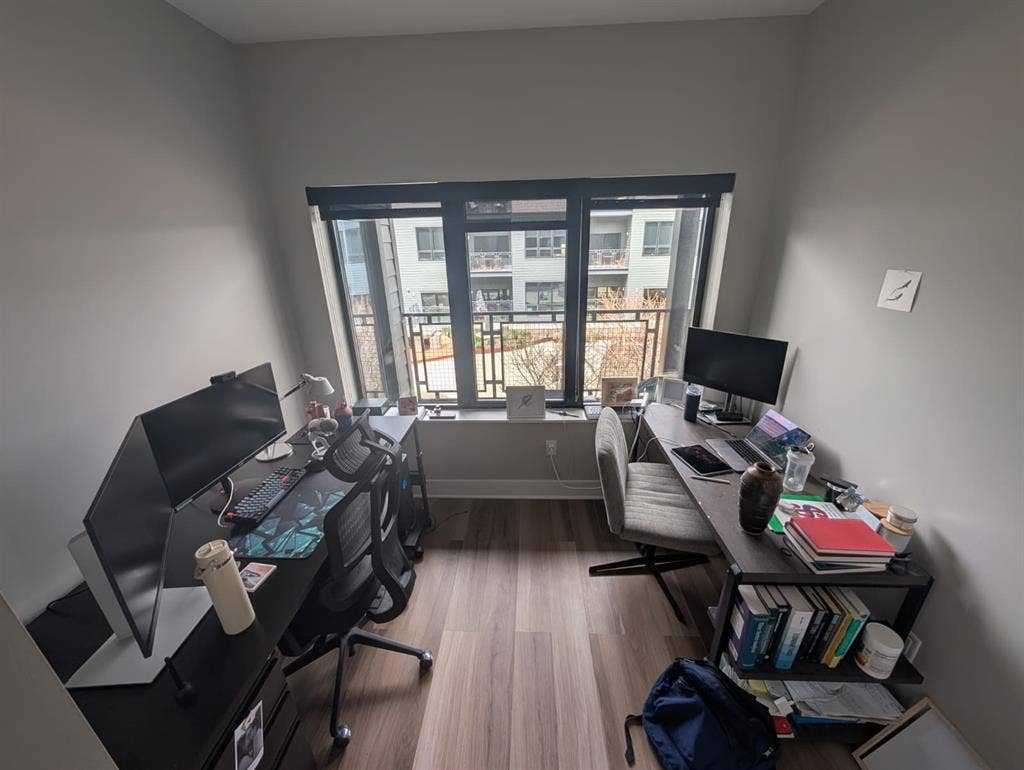 ISO roommate 2 bed / 2 bath (26/27)