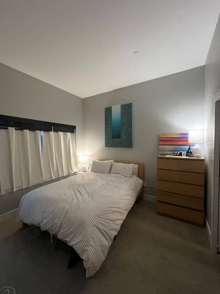 ISO roommate 2 bed / 2 bath (26/27)
