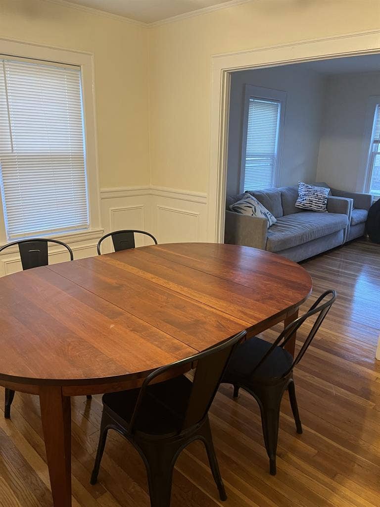 Looking for a roommate in Watertown