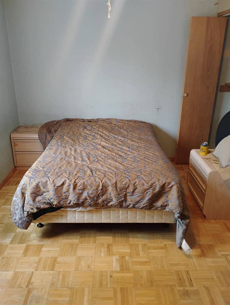 Shared household Carpentersville