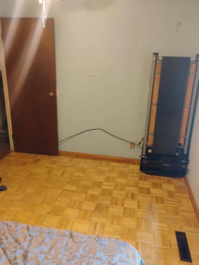 Shared household Carpentersville