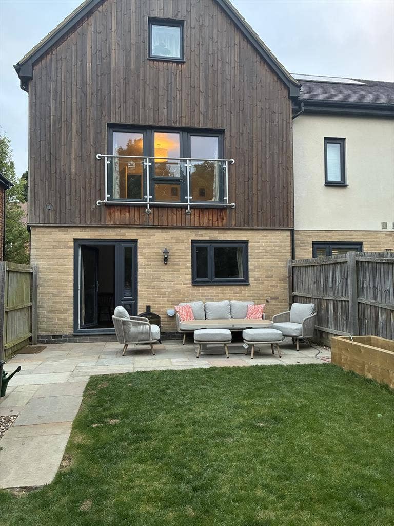 2 double rooms in Huntingdon