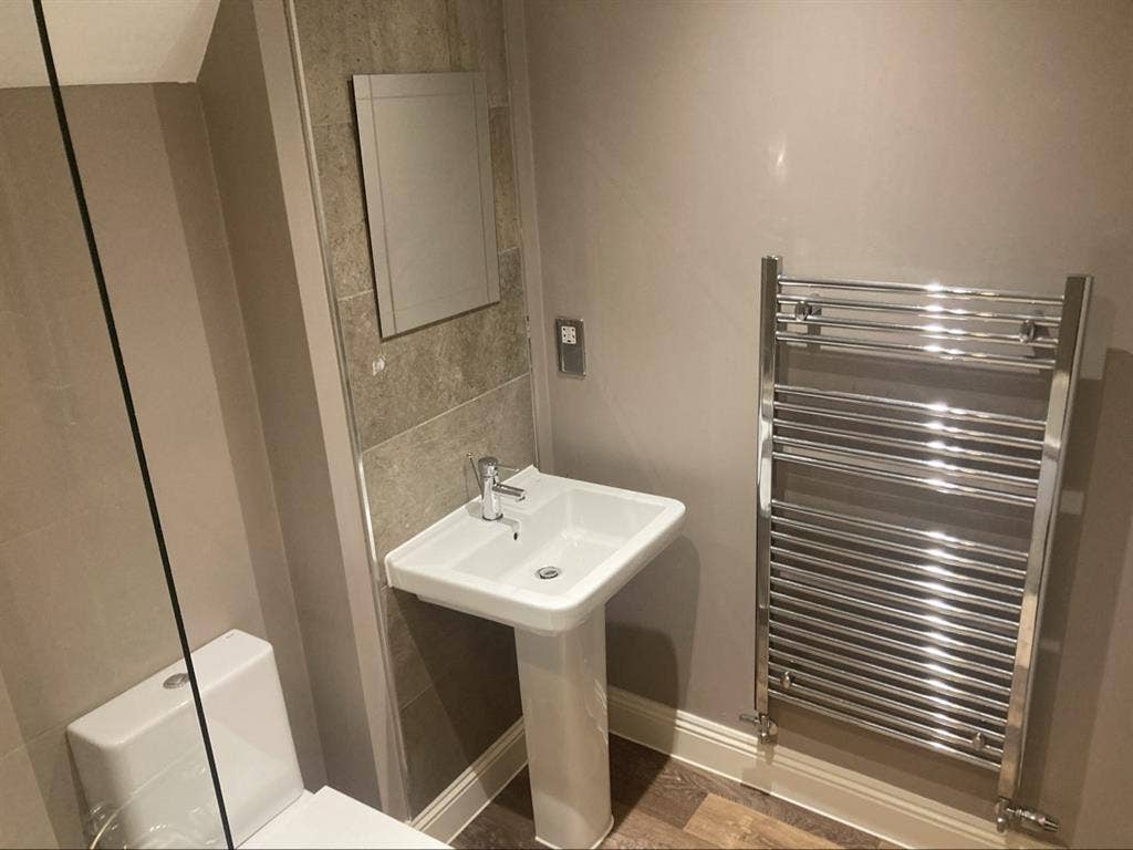 2 double rooms in Huntingdon