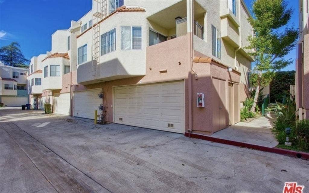 Room for rent in Sherman Oaks 1k/mo