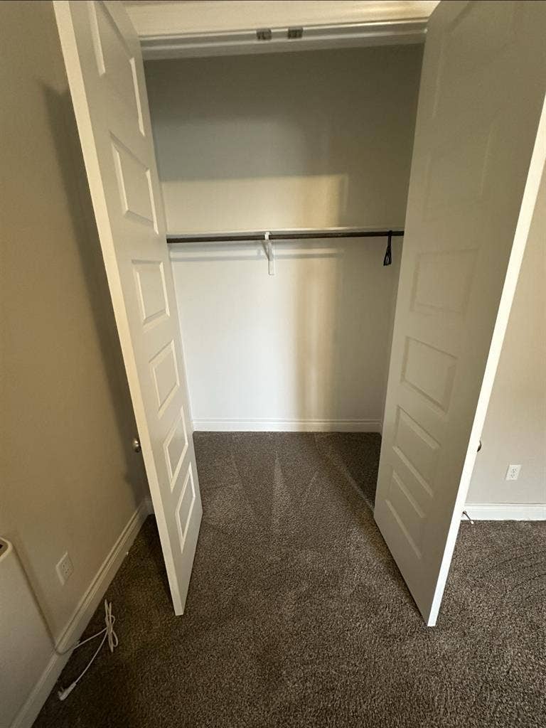 Large furnished room in Georgetown