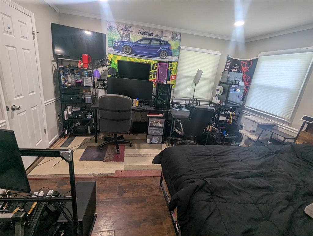 Master Bedroom for Rent!