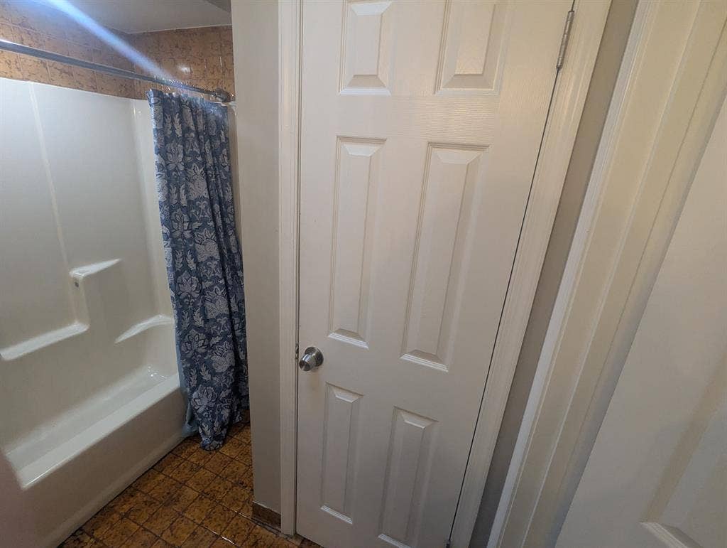 Master Bedroom for Rent!