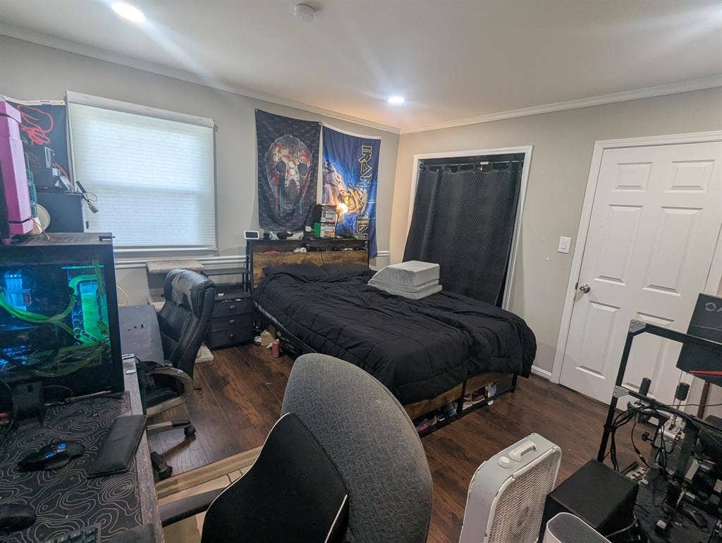 Master Bedroom for Rent!