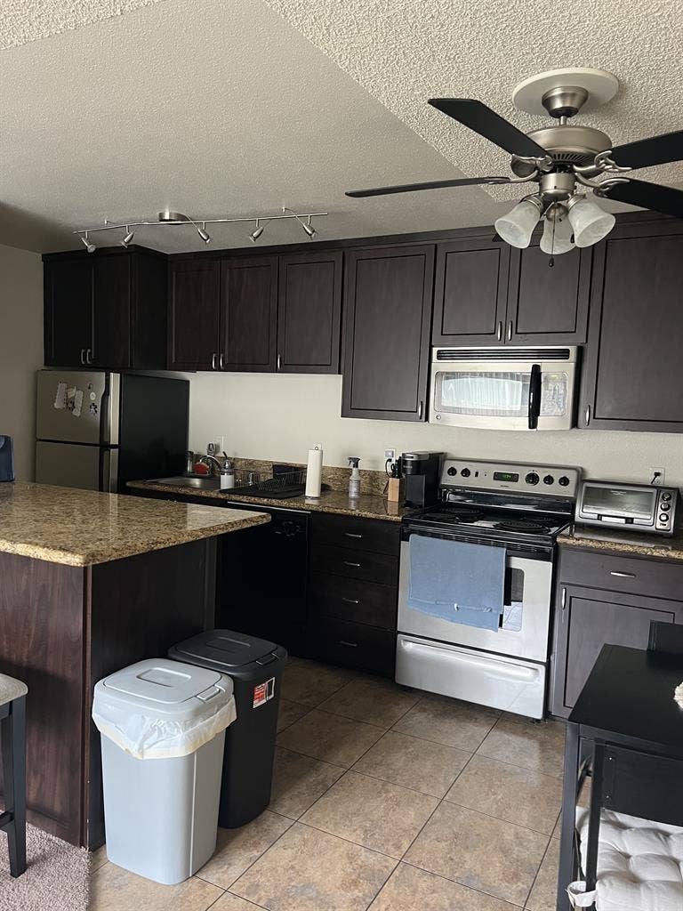 Lease Takeover 2bed 1bath