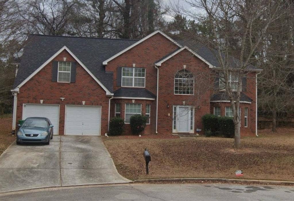 Room in Stone Mountain