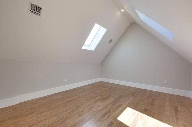 Modern Condo - Seaport, Airport,