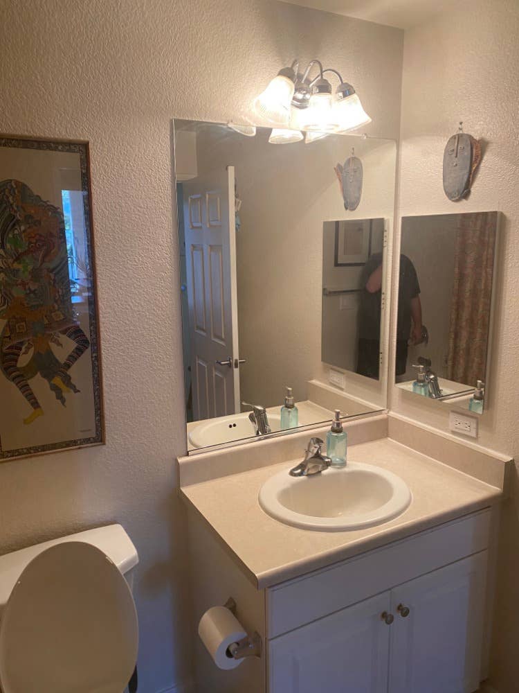 Unfurnished Room in 2B / 2B