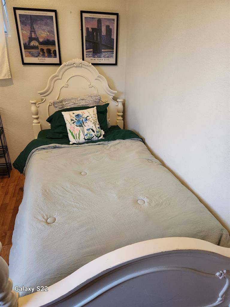 Furnished room North Richland