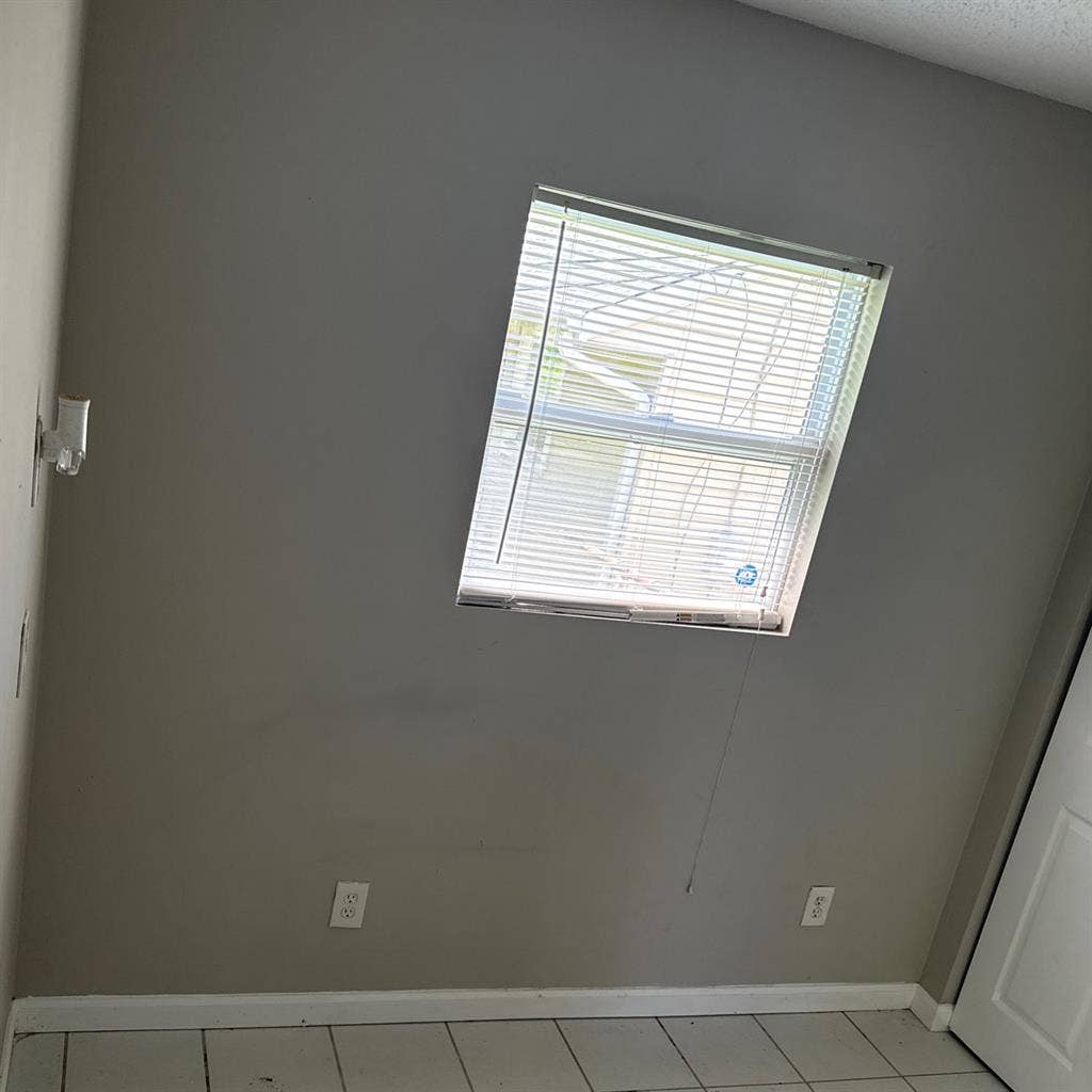 Unfurnished room