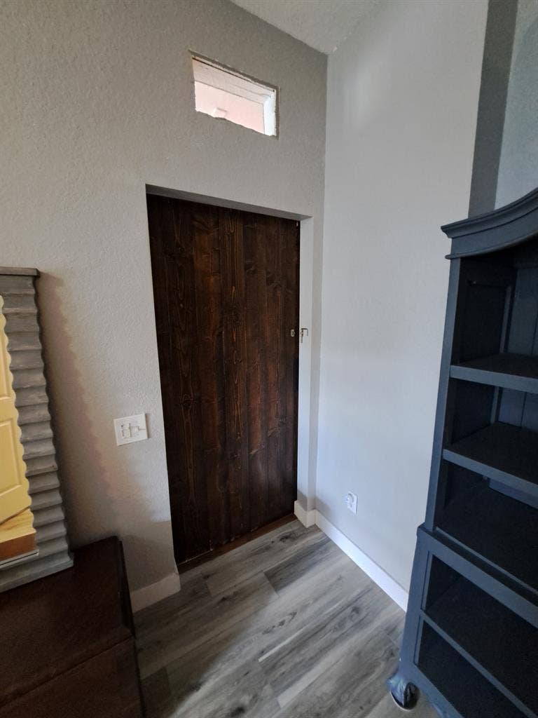 Looking for a Roommate