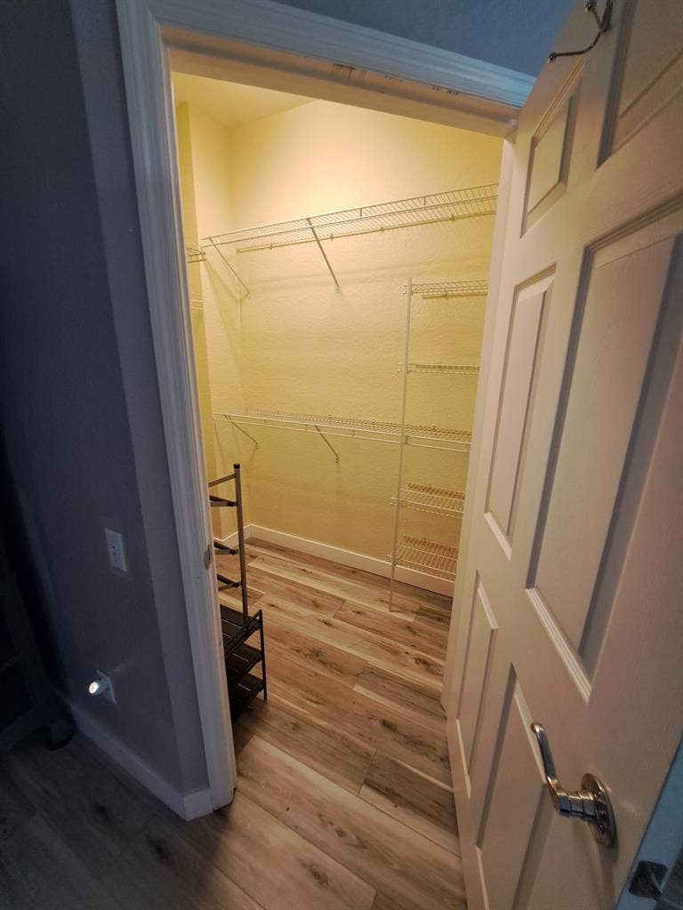 Looking for a Roommate
