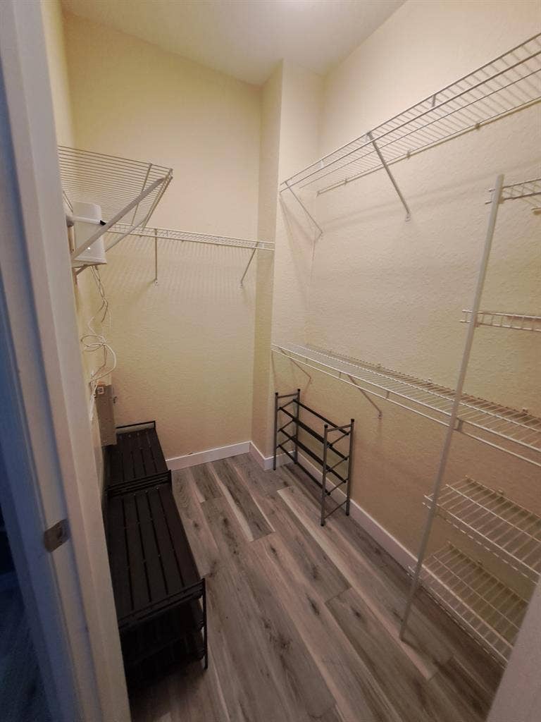Looking for a Roommate