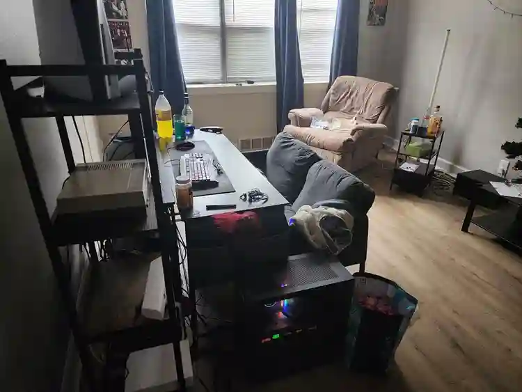 Looking for roommate quickly