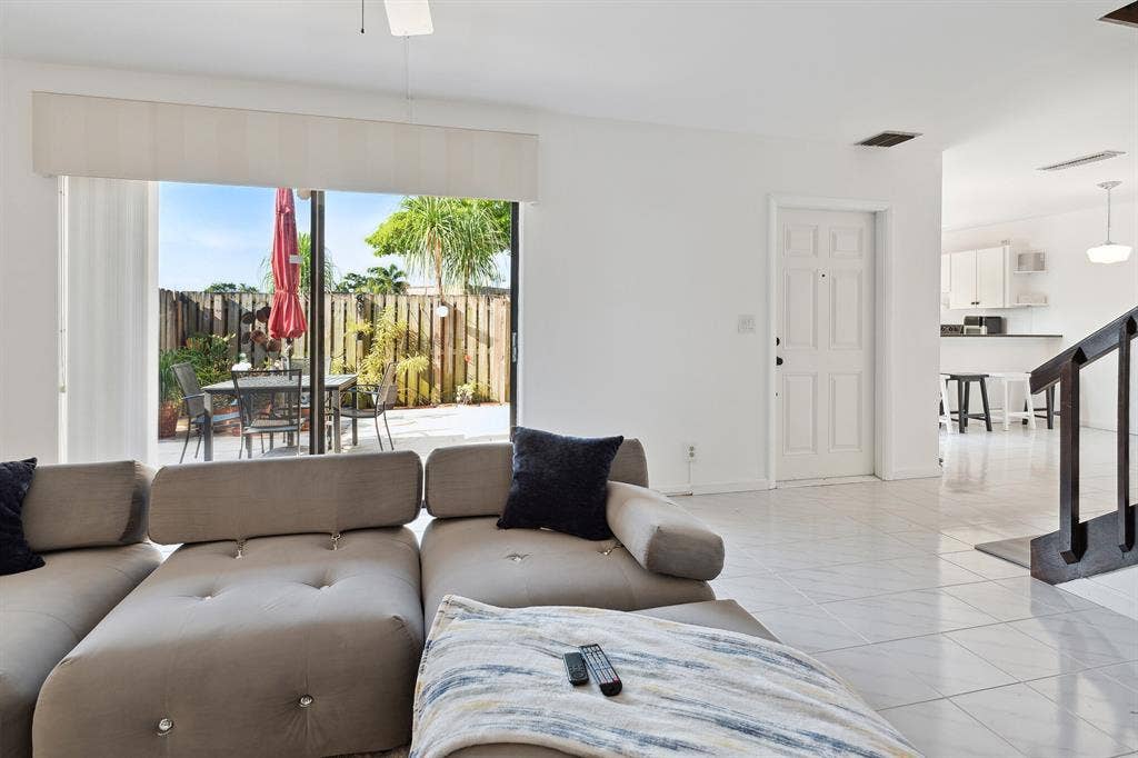 Move-In Ready! Furnished 2BR/2BA