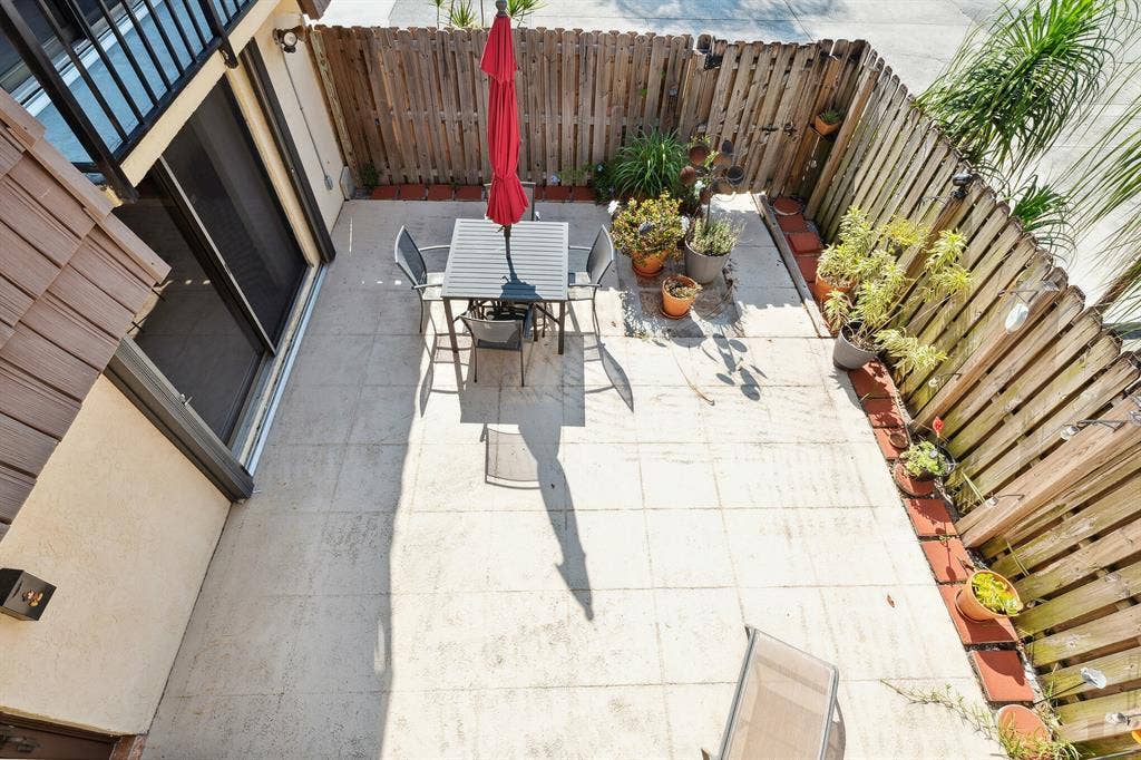 Move-In Ready! Furnished 2BR/2BA