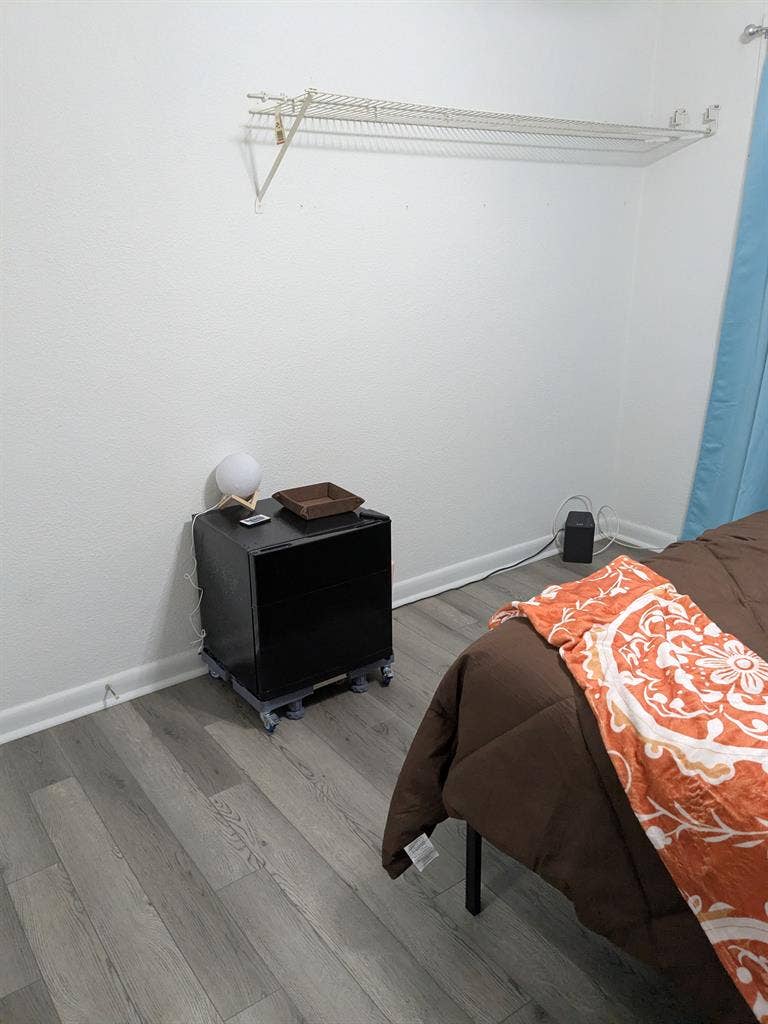 Cozy, furnished private room availa