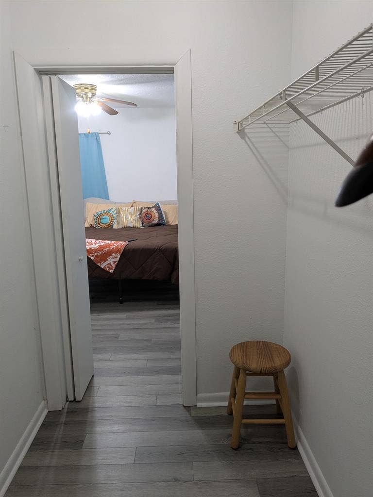 Cozy, furnished private room availa