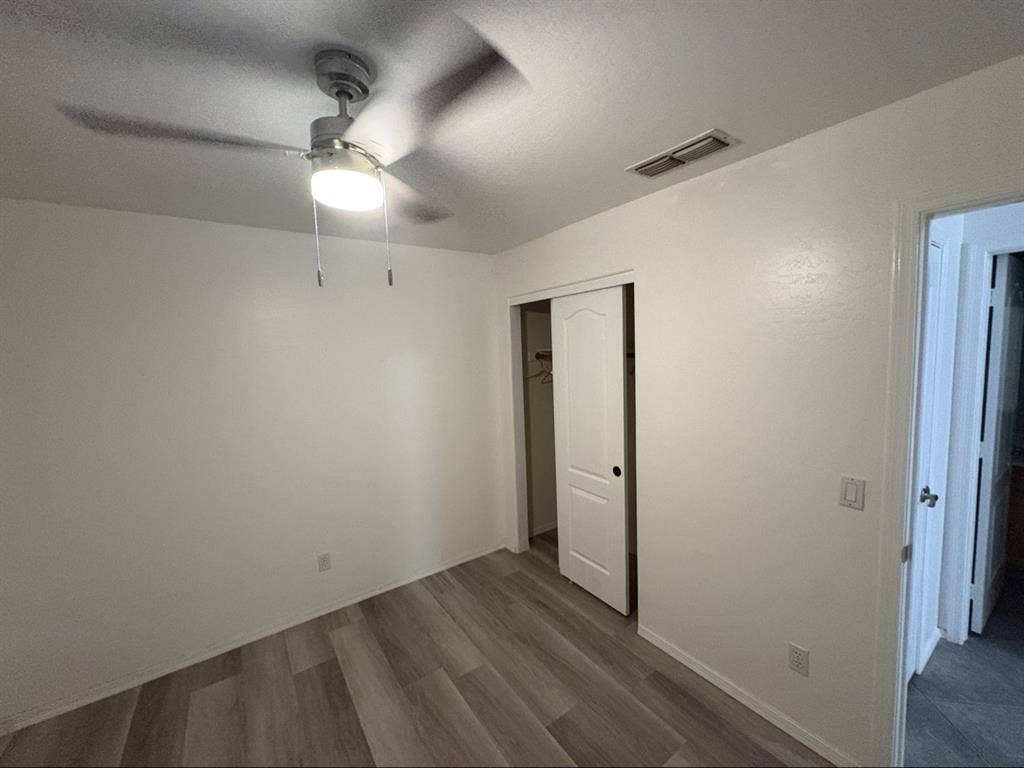 House with 2 spare rooms for rent!