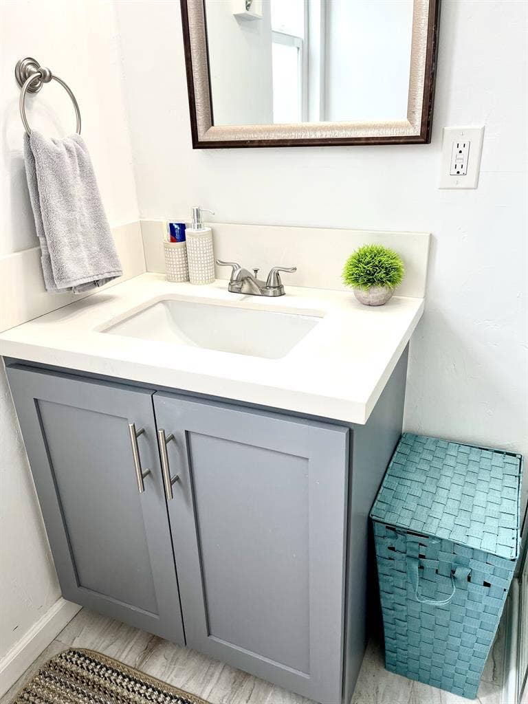 1 bedroom 1 bath fully furnished