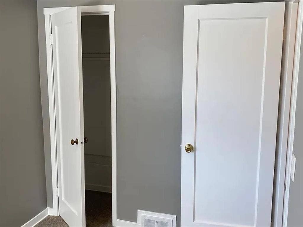Conducive 3 beds A
vailable!!!