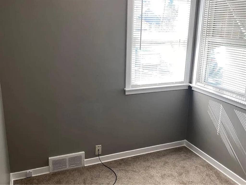 Conducive 3 beds A
vailable!!!