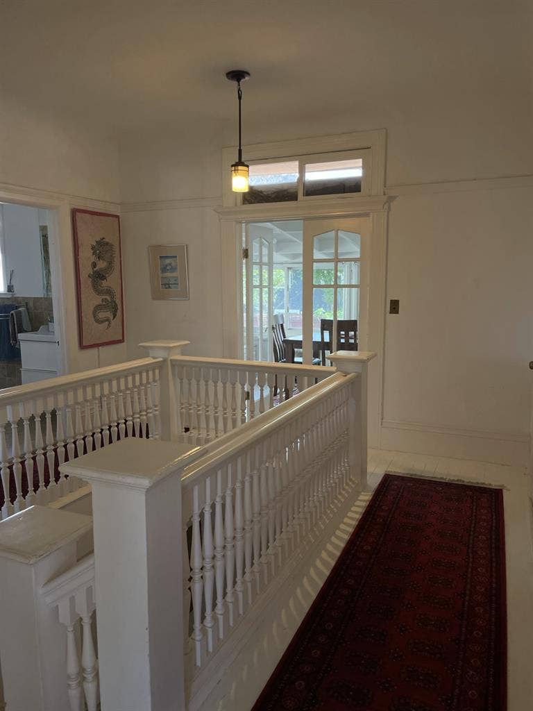 Looking for a third person to rent