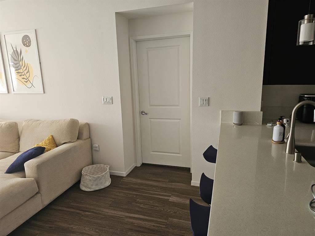 Looking for a tidy clean roommate