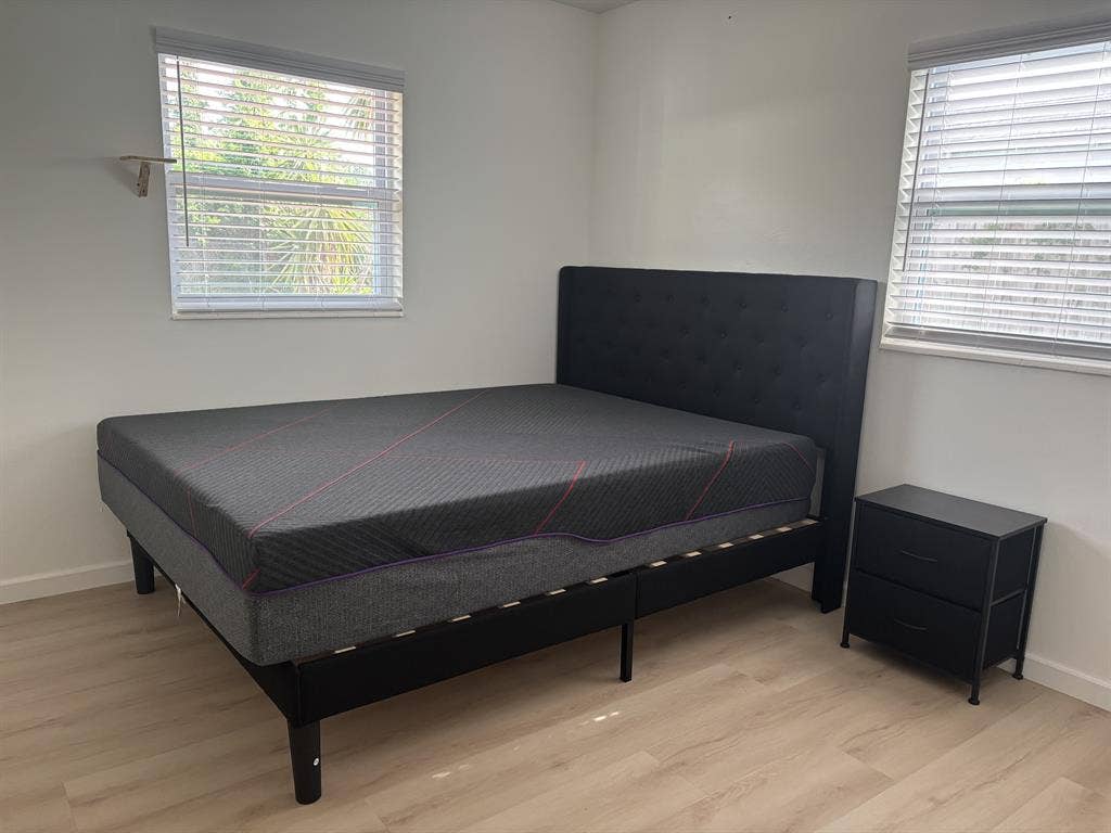 Utilities included and close to FIT