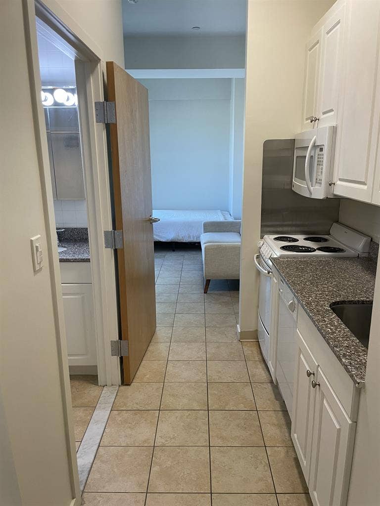 Studio - $1,605 - Downtown Stamford