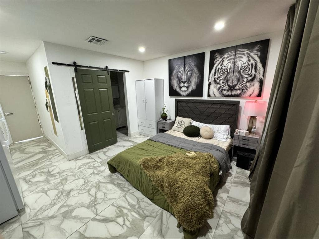 Furnished studio for rent