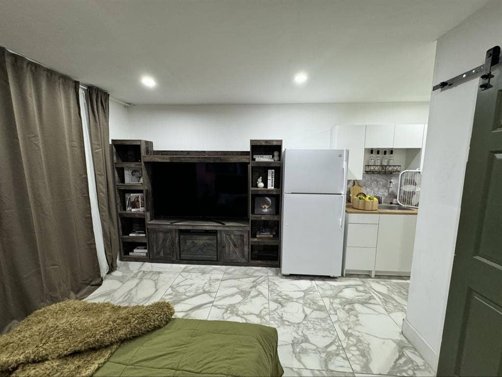 Furnished studio for rent