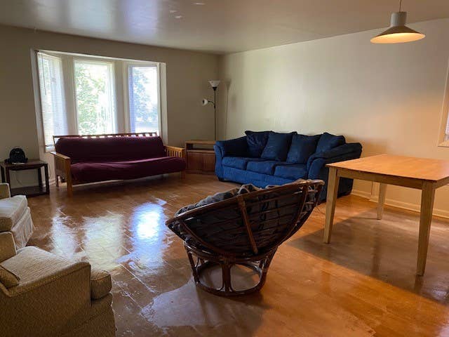 Large off-campus near university